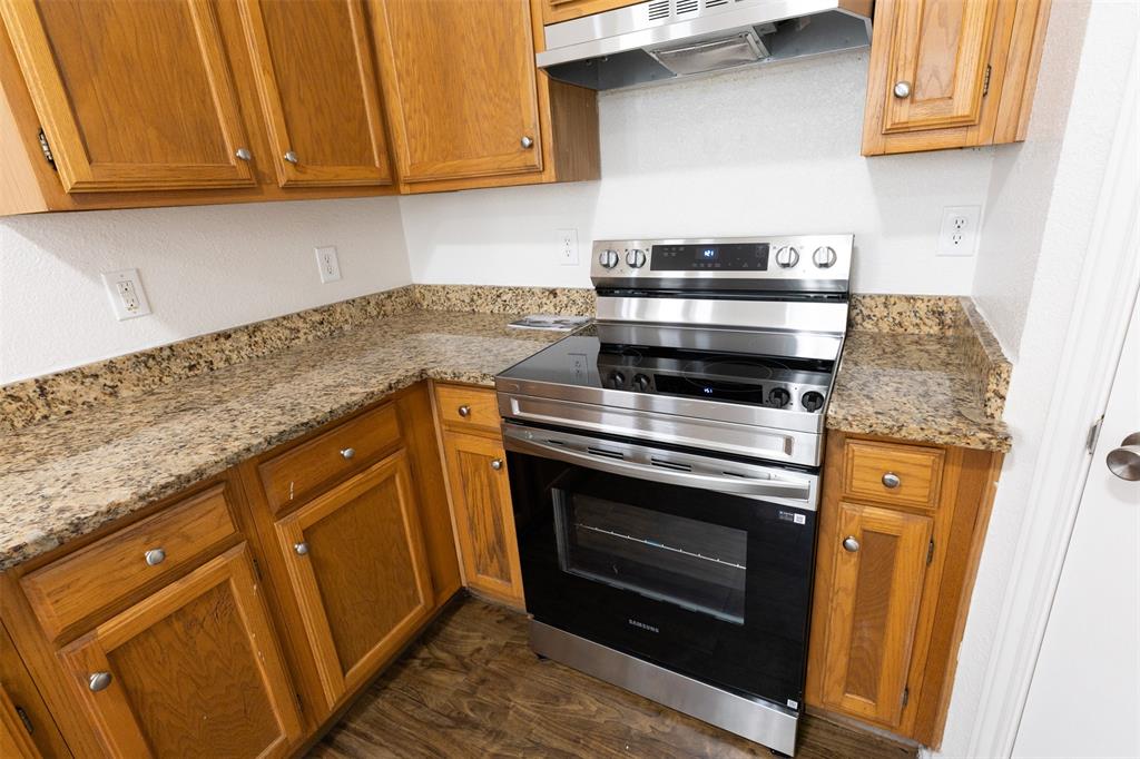 Hillside Oaks Ph 01 - Residential Lease