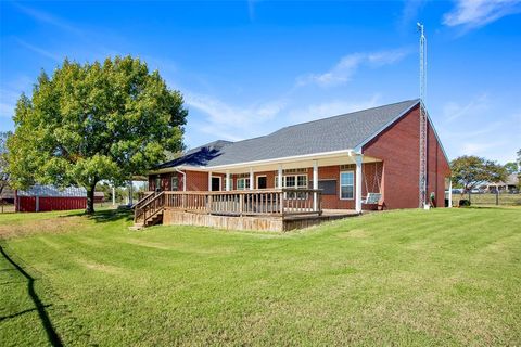 A home in Wolfe City