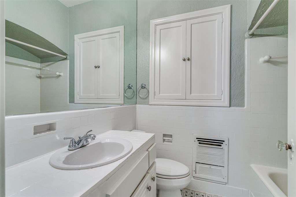 Preston Place 02 - Residential Lease