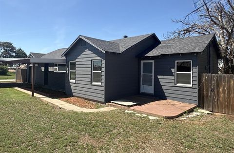 300 NE 2ND Street Knox City TX 79529