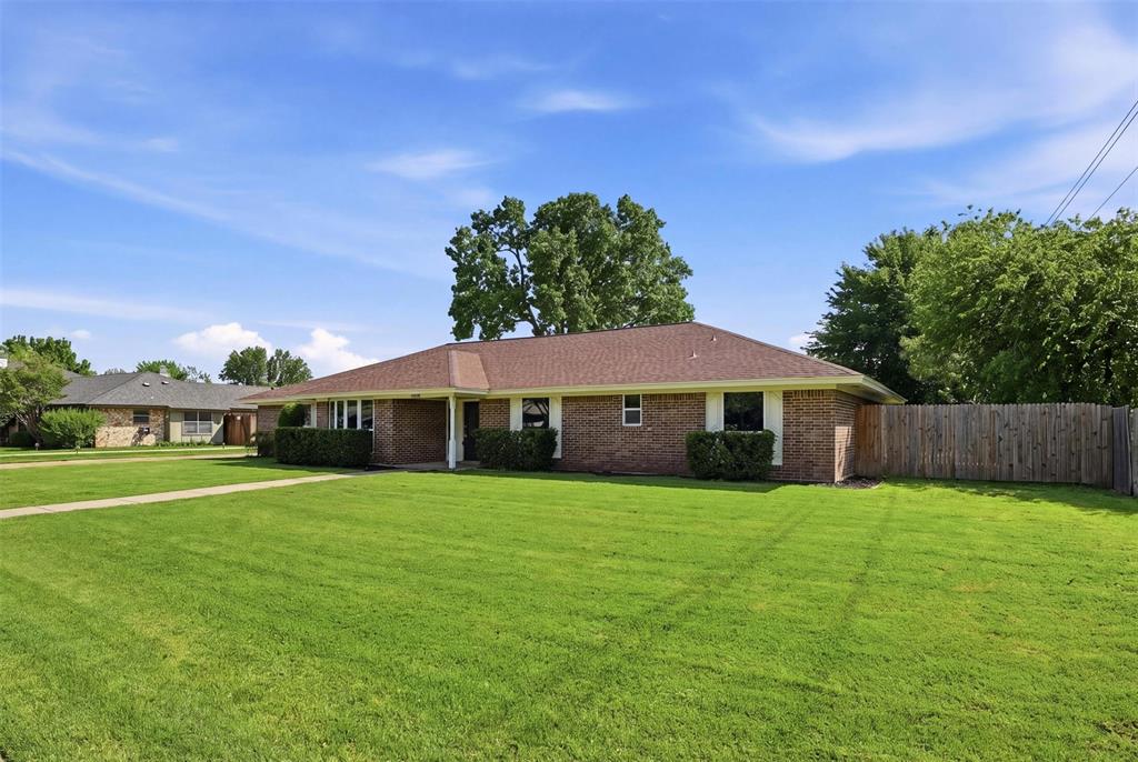 1006 Trophy Club Drive