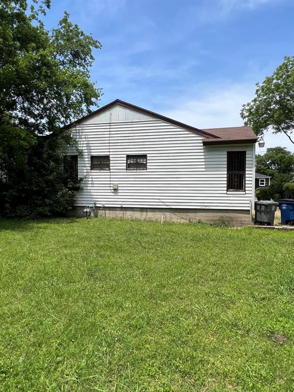Photo 4 of 17 of 2128 Stovall Drive house