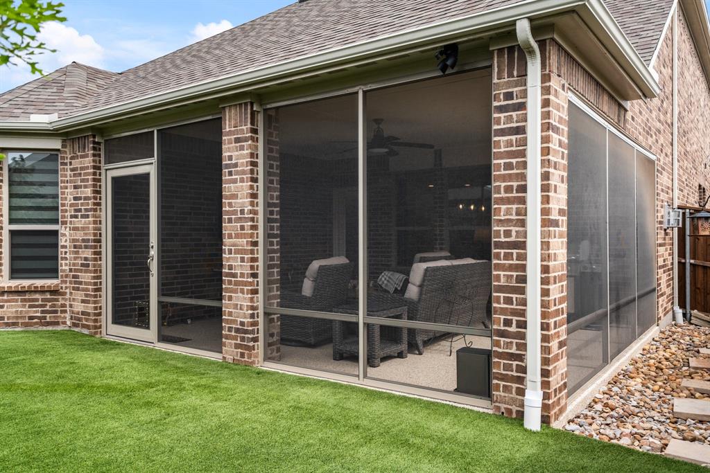 1615 Sweetwater Way