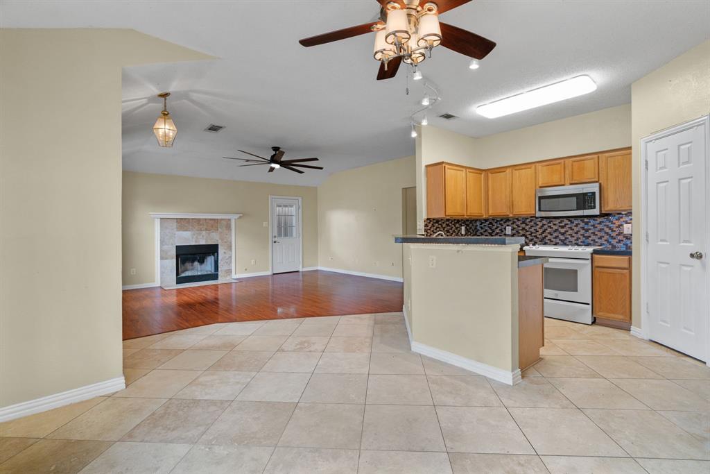 327 S Rogers Road