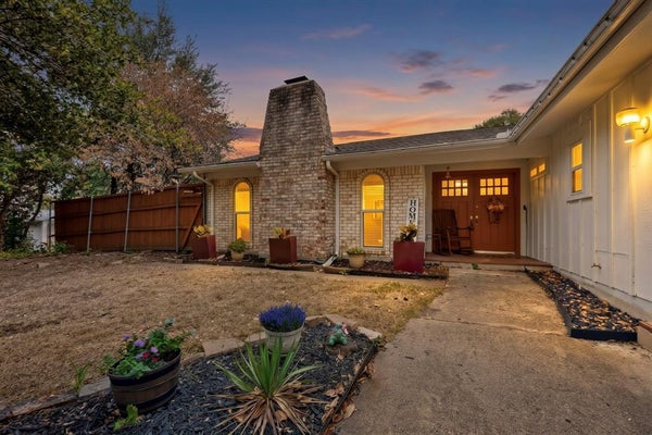1418 STONY BROOK LN, GARLAND, TX 75043 - Image d1b14beb09d0b21170ed03b0d75d6803/1321921030