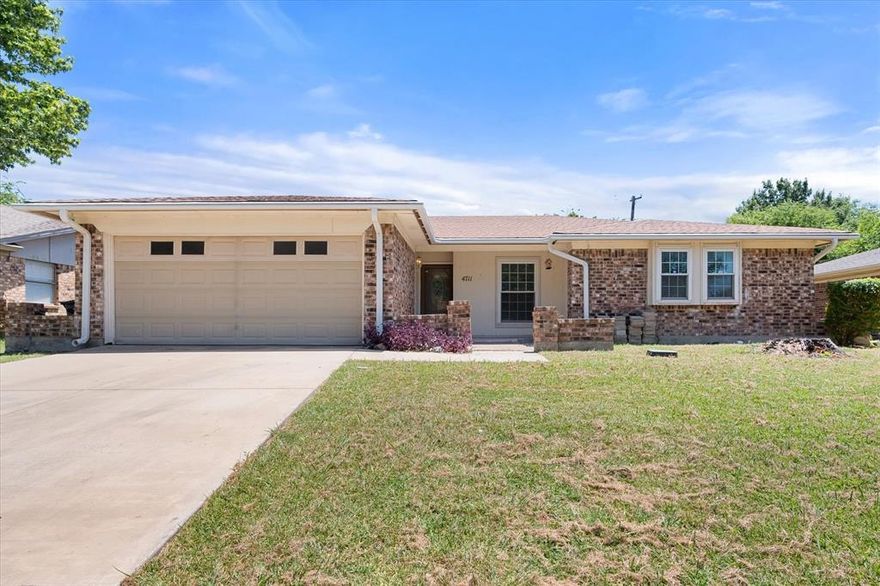 Check out this great find in South Arlington ! Huge living area with fireplace and new French doors that leads to backyard with deck and pool. 3 bedrooms 2 bath house (split bedrooms). Enjoy a move-in-ready home with a completely repainted interior.
