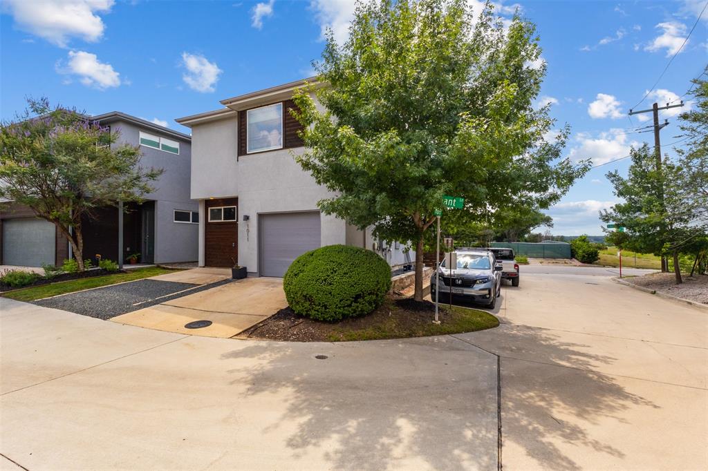 1011 Gallivant Lane