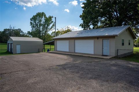 A home in Broken Bow