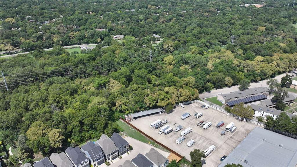 8000 Valley Glen Drive