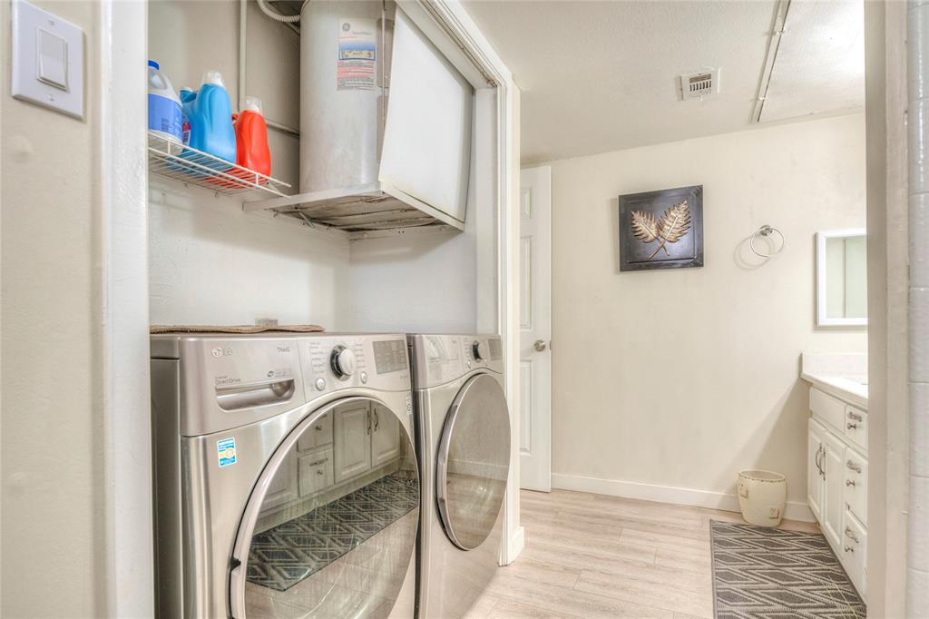 Cambridge Condos Ph 01 03 - Residential