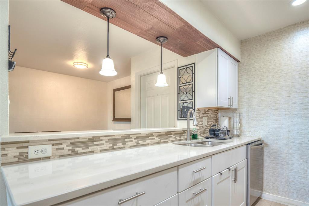 Cambridge Condos Ph 01 03 - Residential