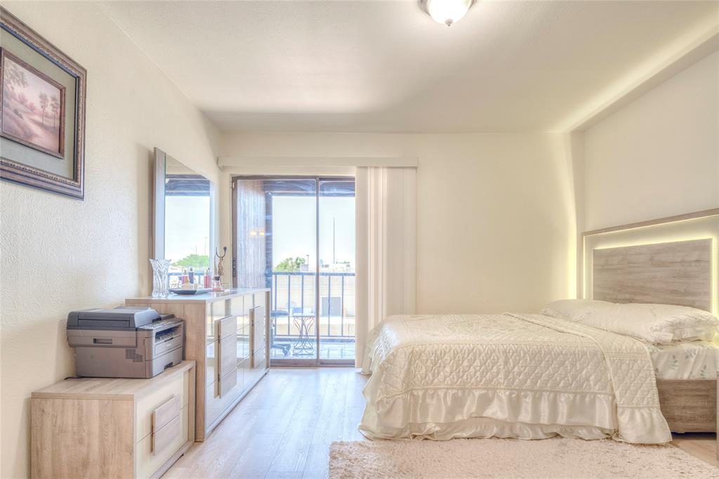 Cambridge Condos Ph 01 03 - Residential