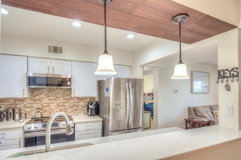 Cambridge Condos Ph 01 03 - Residential