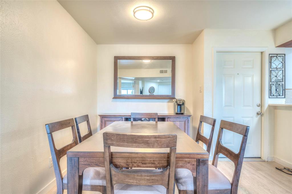 Cambridge Condos Ph 01 03 - Residential