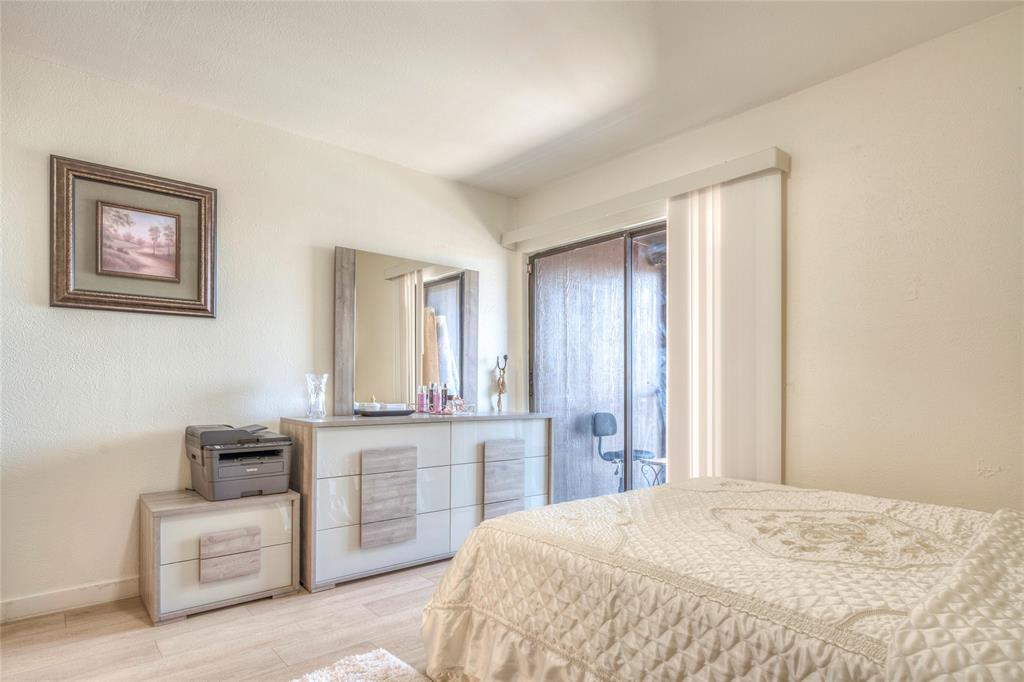 Cambridge Condos Ph 01 03 - Residential