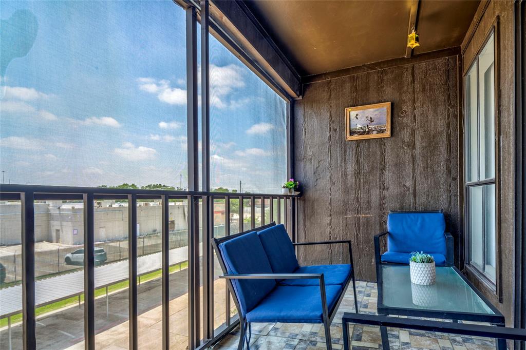 Cambridge Condos Ph 01 03 - Residential