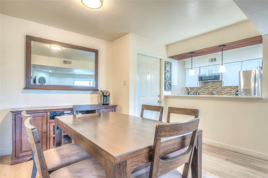 Cambridge Condos Ph 01 03 - Residential