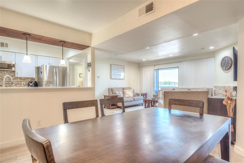 Cambridge Condos Ph 01 03 - Residential