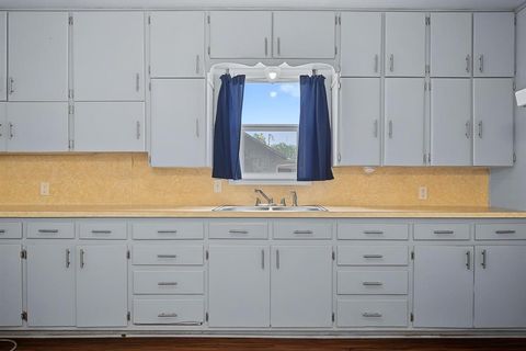 Tiny photo for 611 N Richard Avenue, Rotan, TX 79546 (MLS # 21341283)