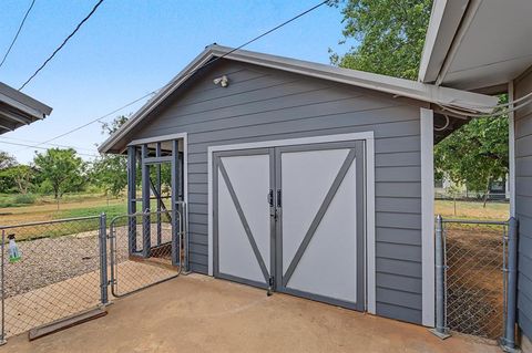 Tiny photo for 611 N Richard Avenue, Rotan, TX 79546 (MLS # 21341283)