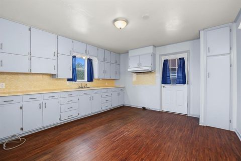 Tiny photo for 611 N Richard Avenue, Rotan, TX 79546 (MLS # 21341283)