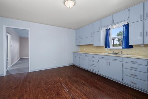 Tiny photo for 611 N Richard Avenue, Rotan, TX 79546 (MLS # 21341283)
