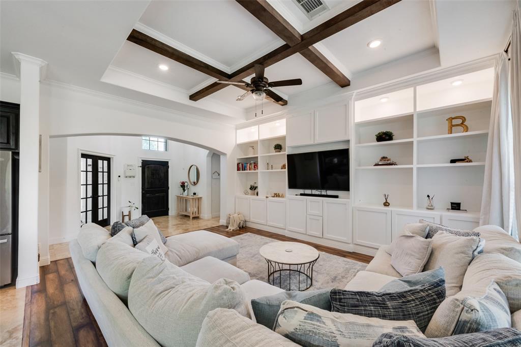 219 Rushcreek Drive