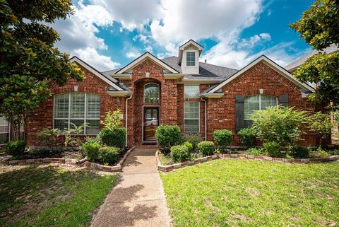Photo of 1810 Winterberry Trail, Garland, TX 75040 (MLS # 21218277)