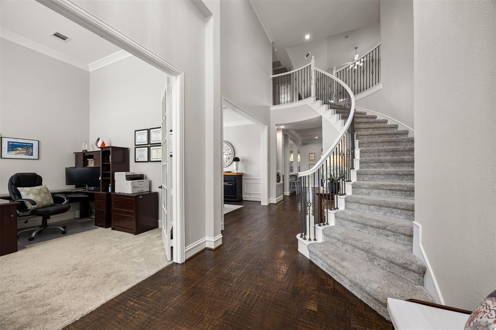 908 Woodhaven Drive