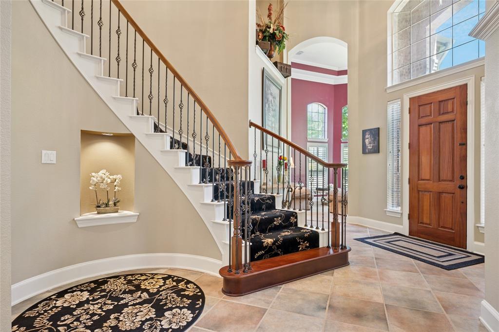 2305 Creekedge Court
