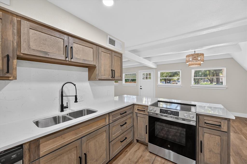 621 Turtledove Lane
