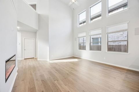 Tiny photo for 4005 Allred Drive, Heartland, TX 75114 (MLS # 21198294)