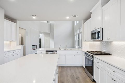 Tiny photo for 4005 Allred Drive, Heartland, TX 75114 (MLS # 21198294)