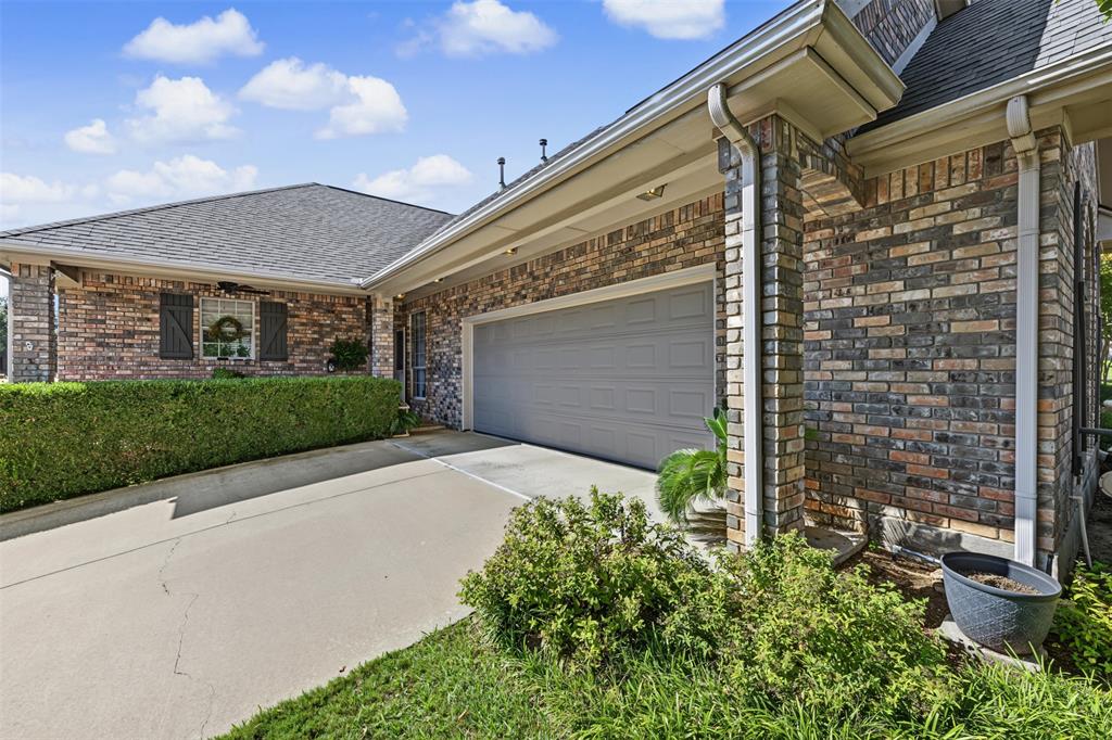 8955 Leslie Court
