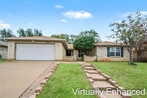 2424 Meadow Creek Bedford TX 76021