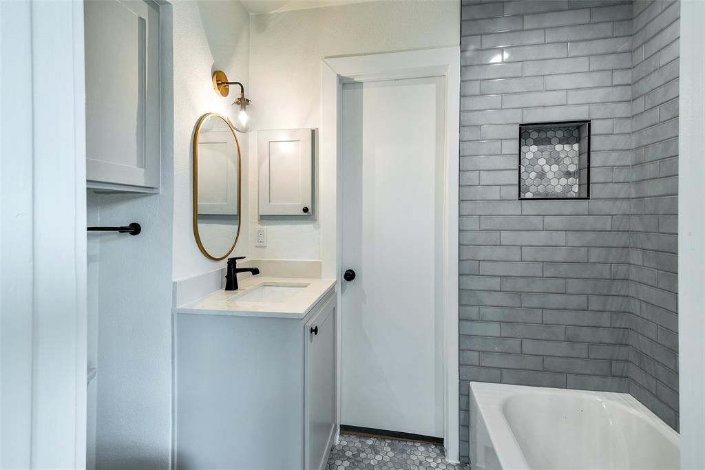 Hillcrest Homes 04 - Residential Lease