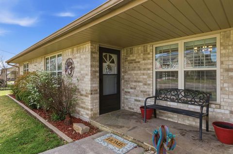 409 N Walnut Street Muenster TX 76252