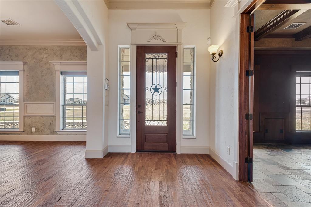 1088 SHADOW LAKES Drive