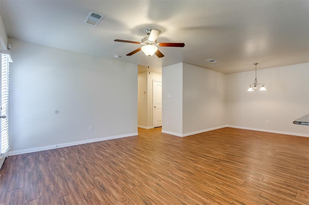 456 Canvas Court
