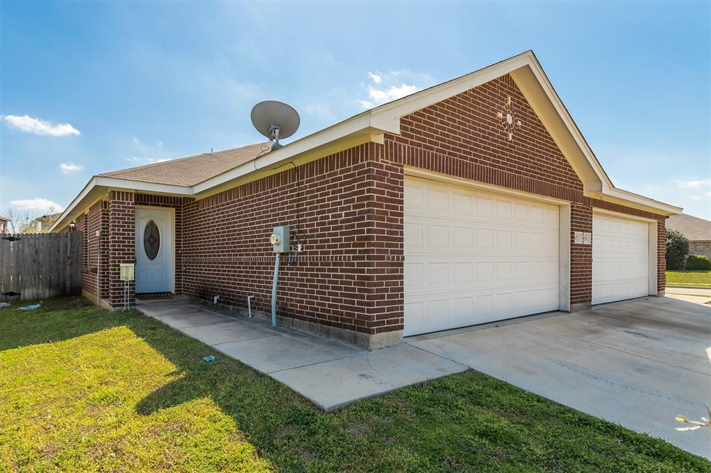 456 Canvas Court