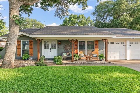 2012 Chattanooga Drive Bedford TX 76022