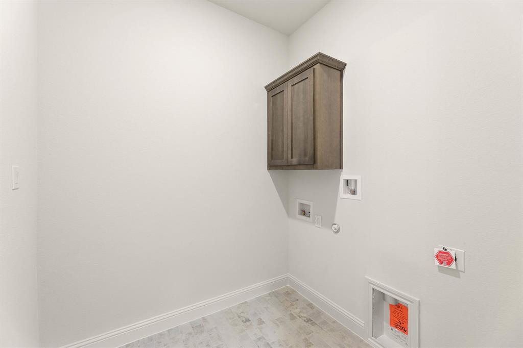 Country Lakes - Residential