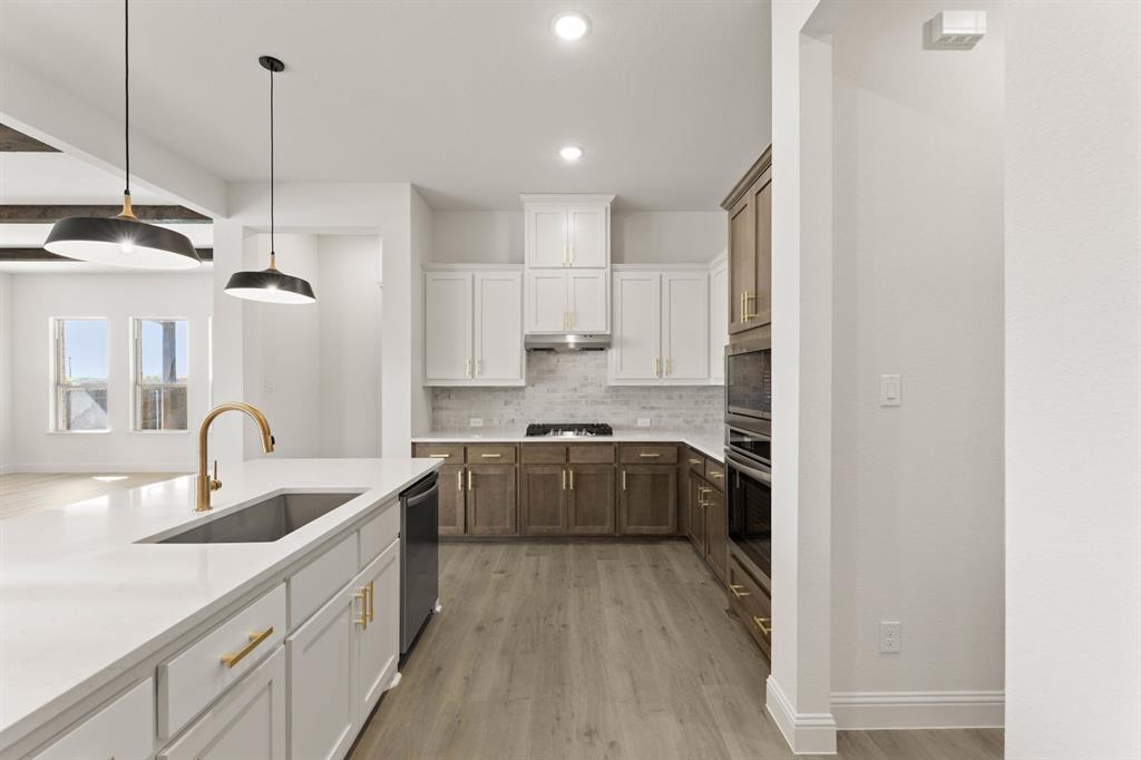 Country Lakes - Residential