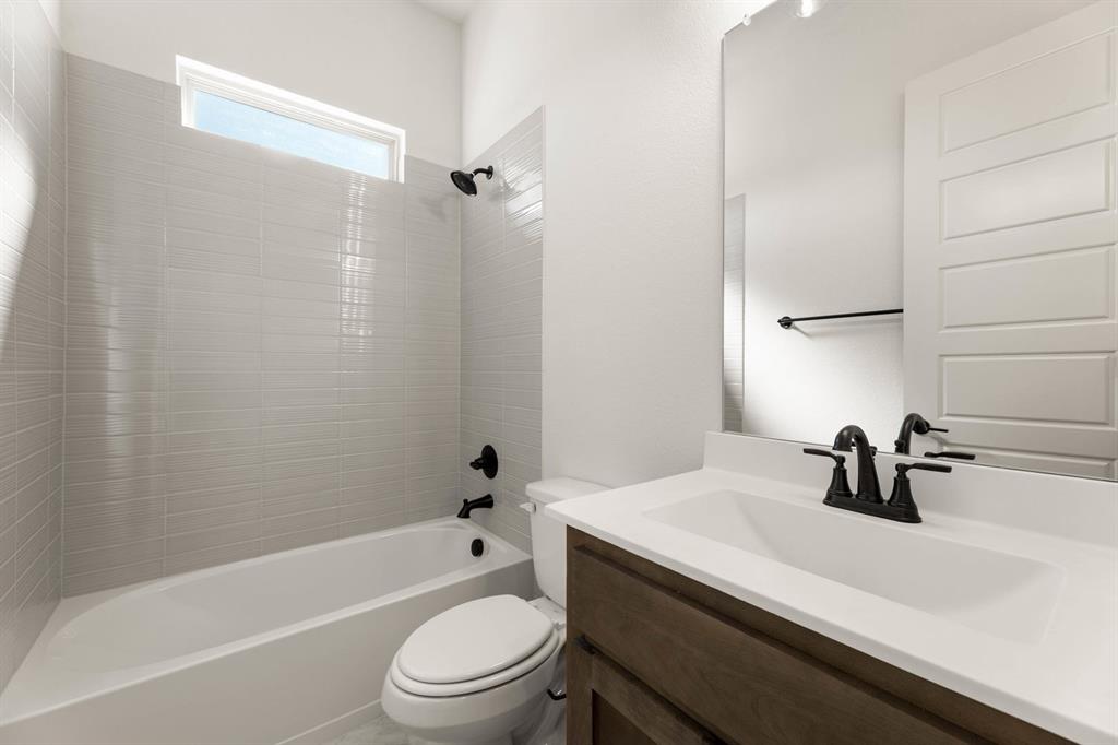 Country Lakes - Residential