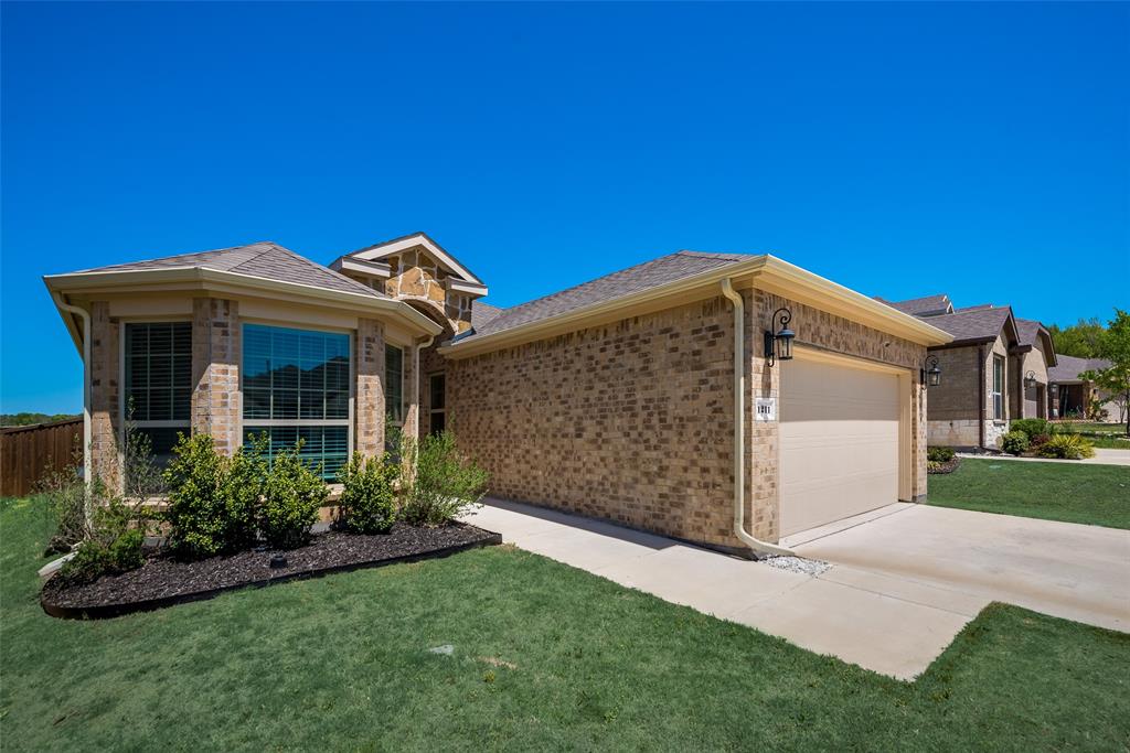 1211 Freestone Drive