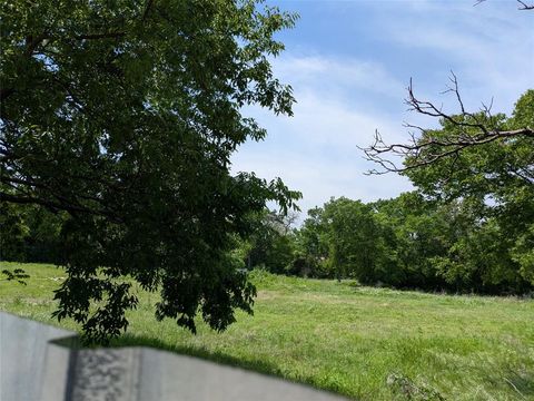 Photo of 2437 Cedar Crest Boulevard, Dallas, TX 75203 (MLS # 21286309)