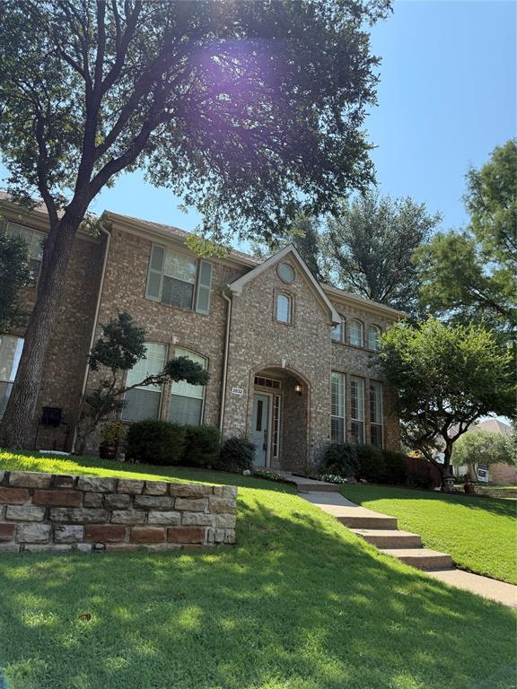 2832 Lincohnshire Drive