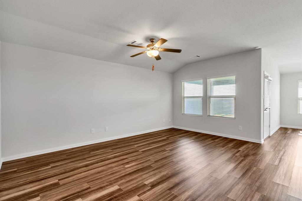 1564 Glacier Ridge