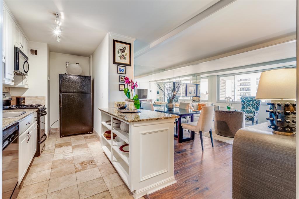 3883 Turtle Creek Boulevard 2011