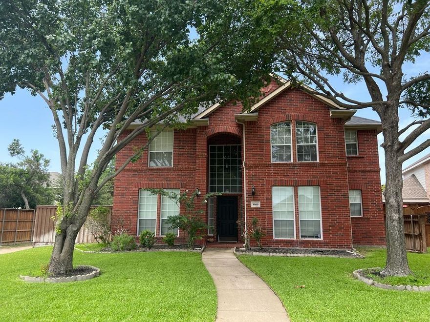 North East facing, Stunning 5 Bedrooms, 4 full baths home with Study(office) in prestigious Spring Ridge community. With Exemplary Plano ISD schools. Soaring ceilings, expansive archways, open Kitchen with nook area, second living connected to dinning. Master down with dual sinks and walk in closet. Other full bath in down near office(study), this can be used as 6th bed room.  Extended entry with Travertine Natural stone tiles flowing into the kitchen & breakfast area. The Kitchen has a granite countertop, rich white finished cabinets, spacious breakfast bar and a gas cooktop. The upstairs has 4 beds ,2 full baths and open game room. Two beds with jack & Jill bath. Pergola in the backside & 8 feet privacy fencing in the back and sides. Siding door to the cover the garage area.